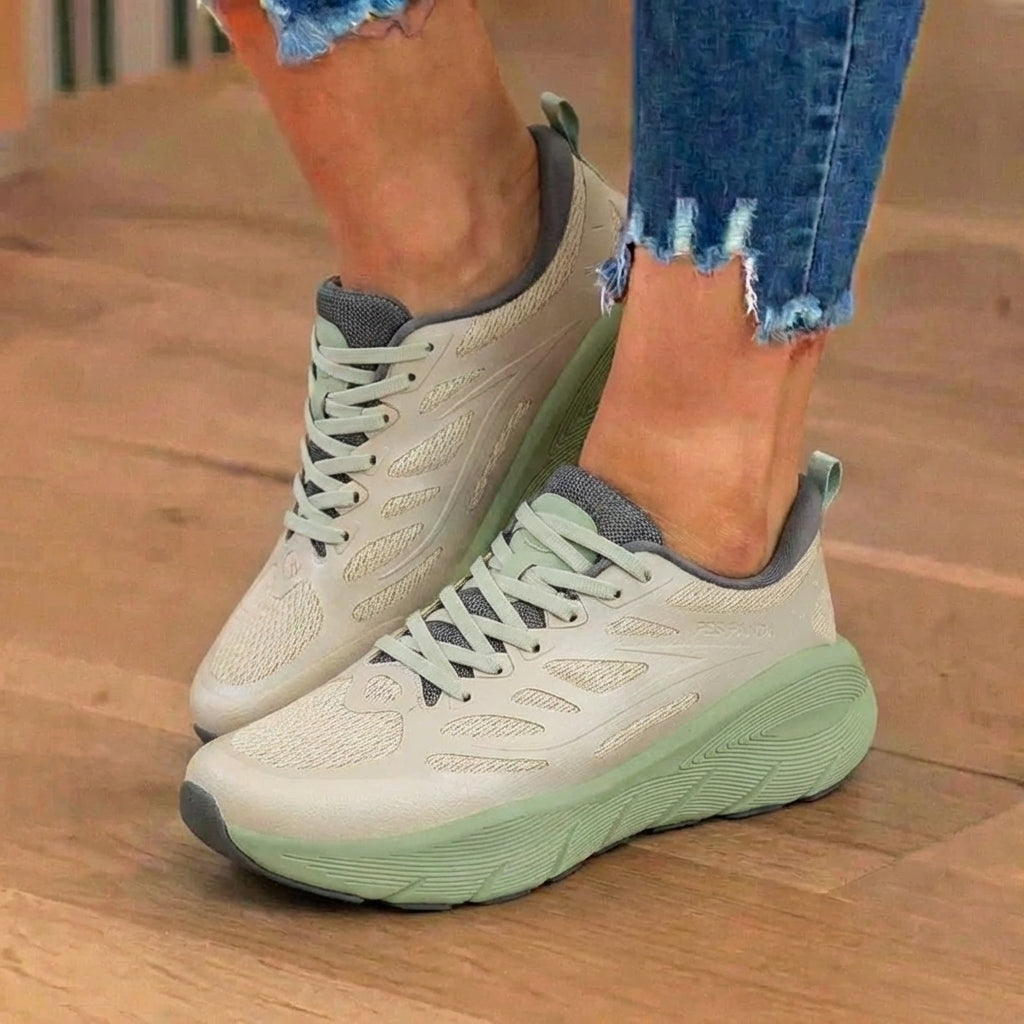 Schicke orthopädische Sneaker mit einzigartigem Design