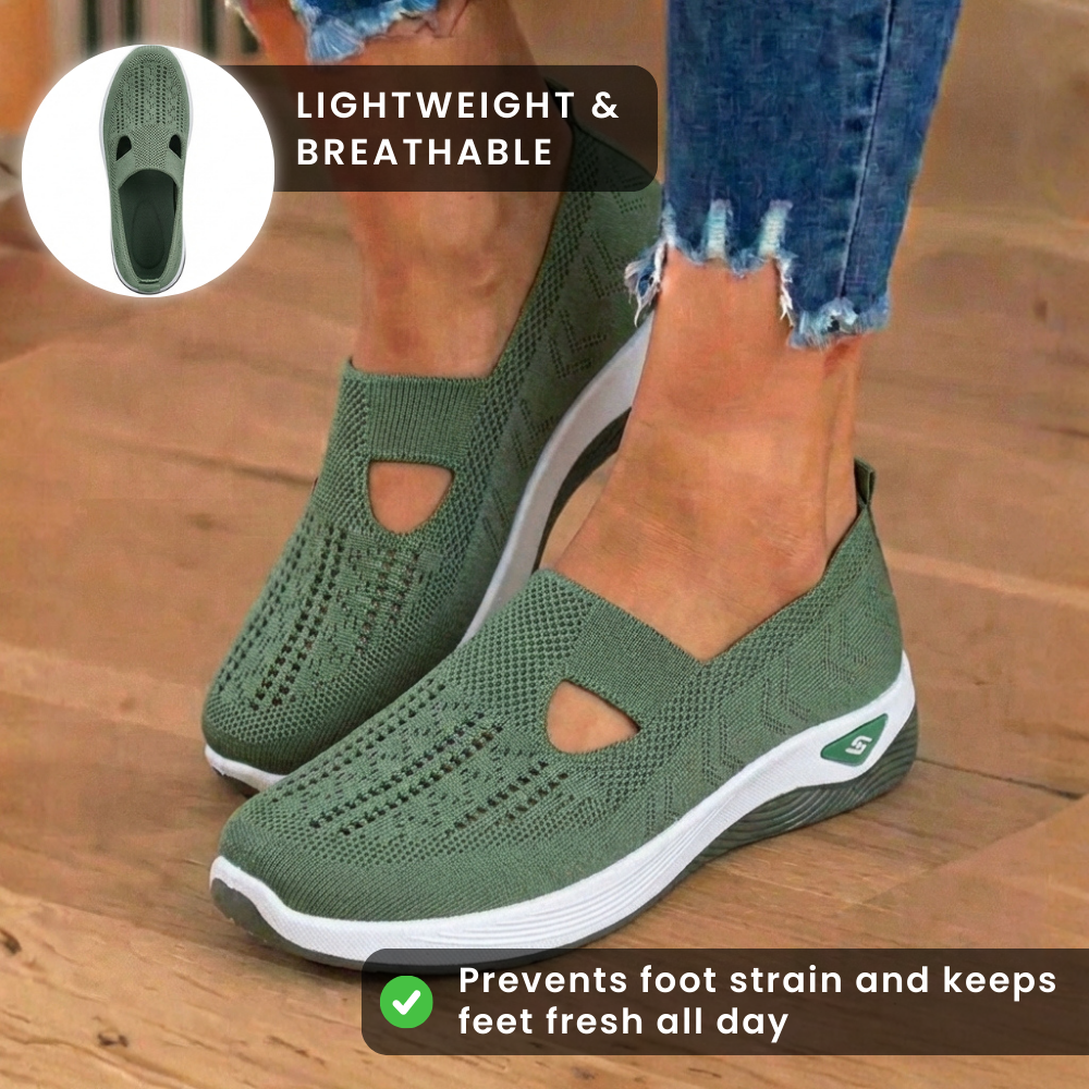 Orthopädische Strick-Slip-On-Keilabsatz-Sneaker - ausgeschnittenes Tropfen-Design und Rocker-Sohle