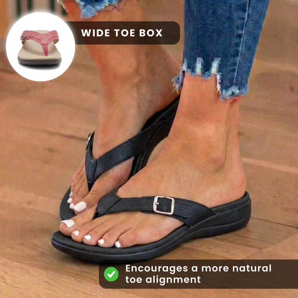 Orthopädische Stoff-Zehenstegsandalen - Schnallen-Detail und konturiertes Fußbett