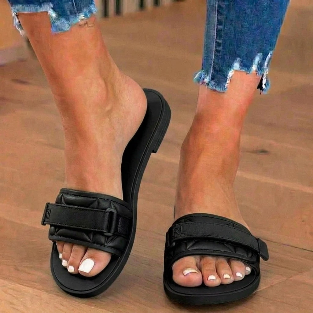 Elegante orthopädische Hausschuhe mit einzigartigem Design