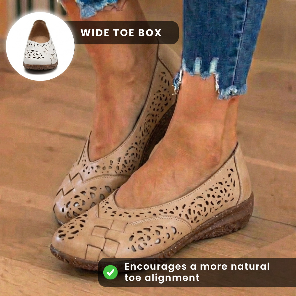 Orthopädische Leder-Slingback-Keilabsätze - Perforiertes Blumen-Ausschnitt-Muster