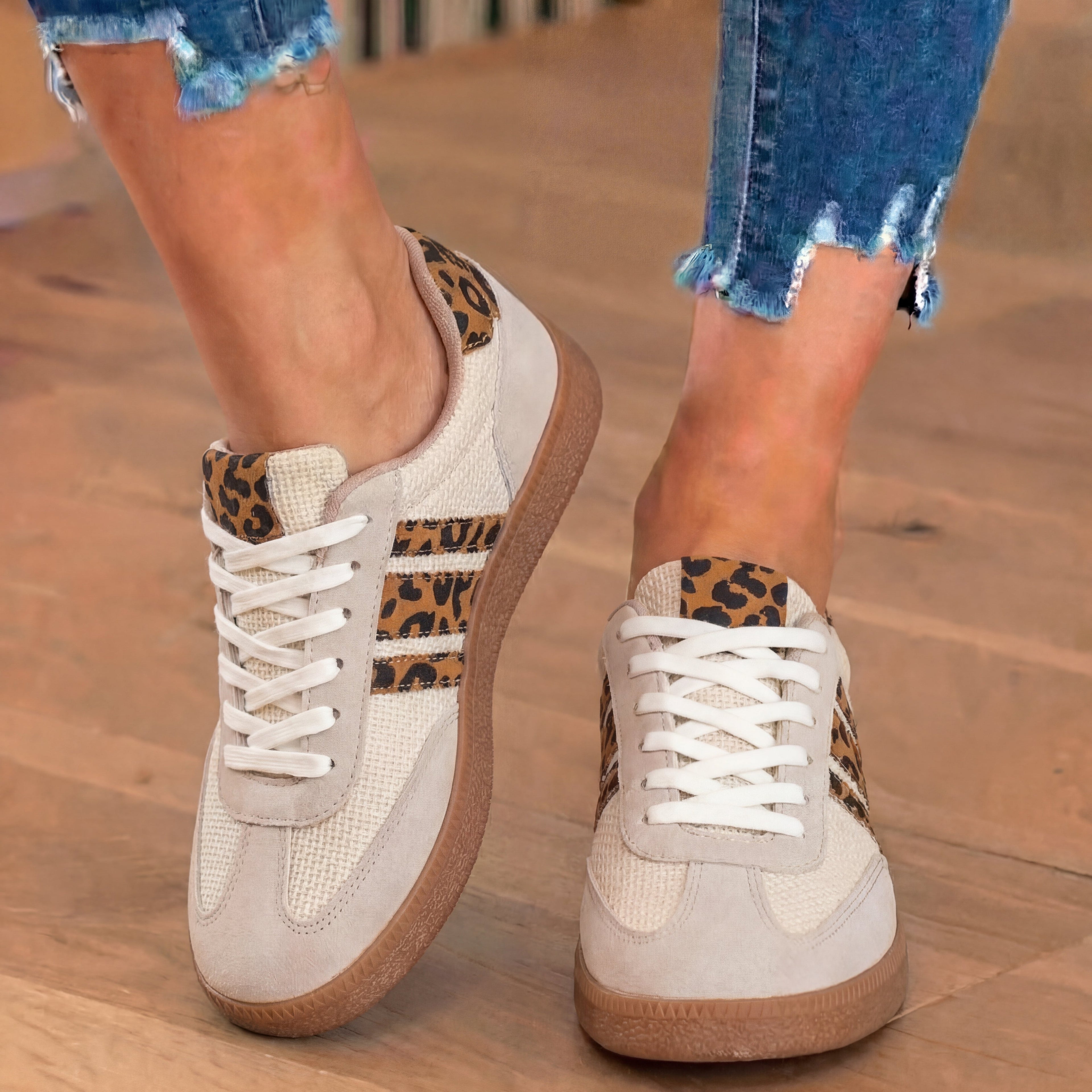 Klassische orthopädische Sneaker mit zeitlosem Stil