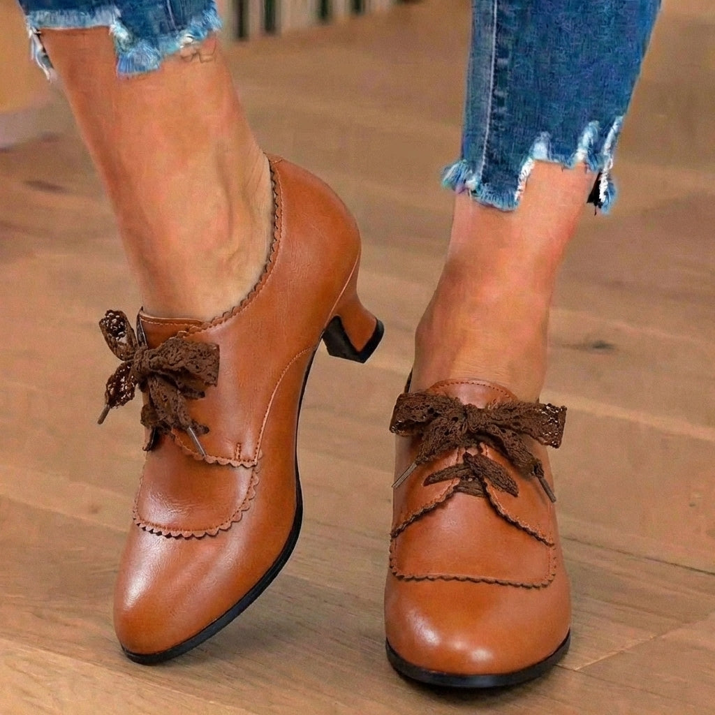 Klassische orthopädische Schuhe mit zeitlosem Stil