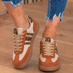 Klassische orthopädische Sneaker mit zeitlosem Stil