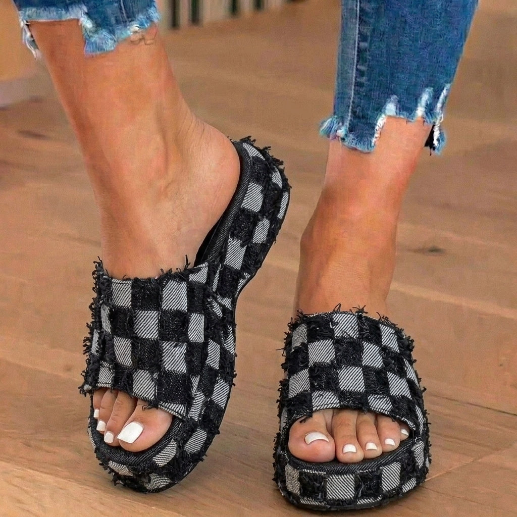 Elegante orthopädische Hausschuhe für modernen Look