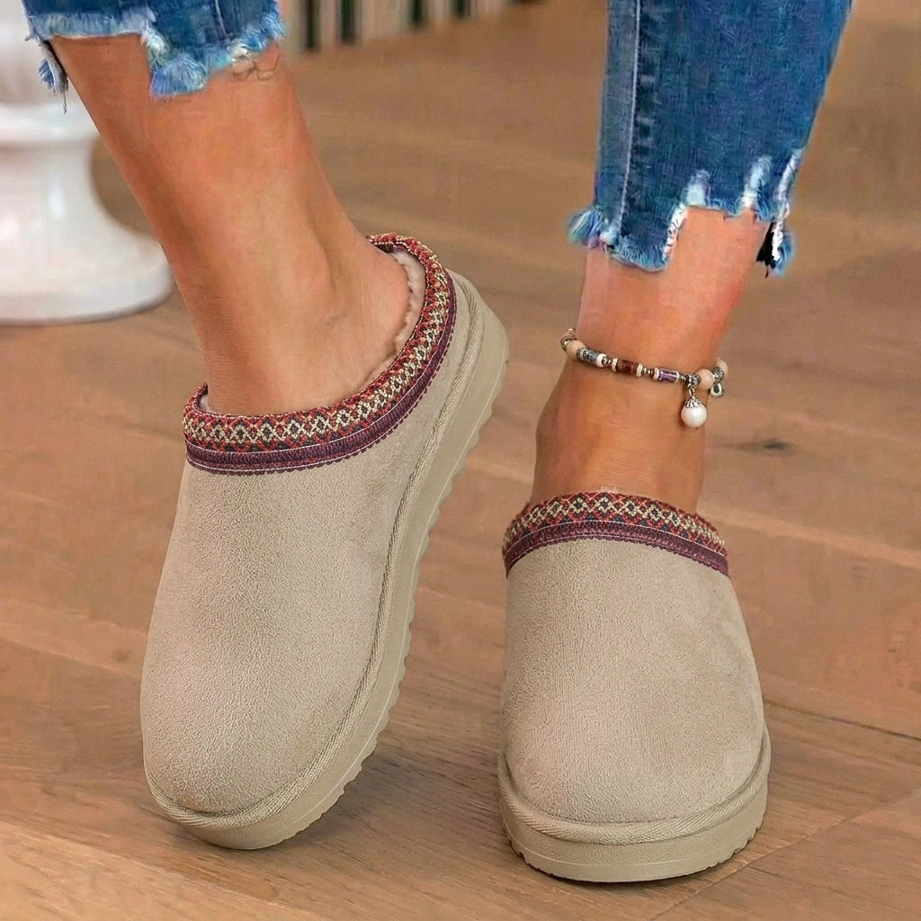 Klassische orthopädische Stiefel mit zeitlosem Stil