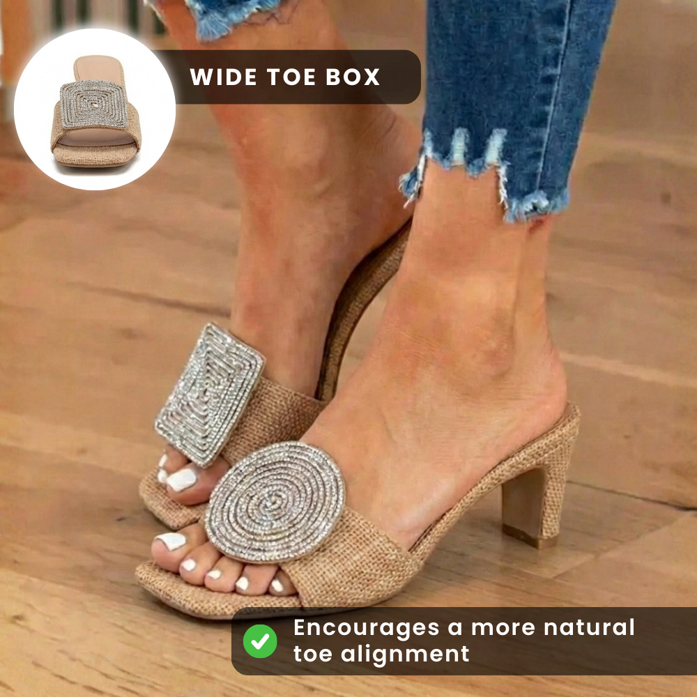 Orthopädische Raffia-Blockabsatz-Mules - Kristallkreis und quadratische Verzierung