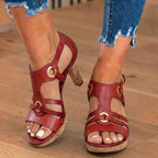 Schicke orthopädische Sandalen mit einzigartigem Design