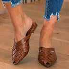 Schicke orthopädische Mules mit einzigartigem Design