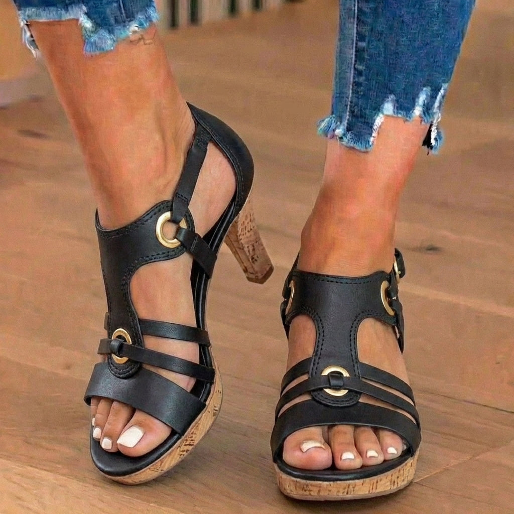 Schicke orthopädische Sandalen mit einzigartigem Design