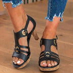 Schicke orthopädische Sandalen mit einzigartigem Design