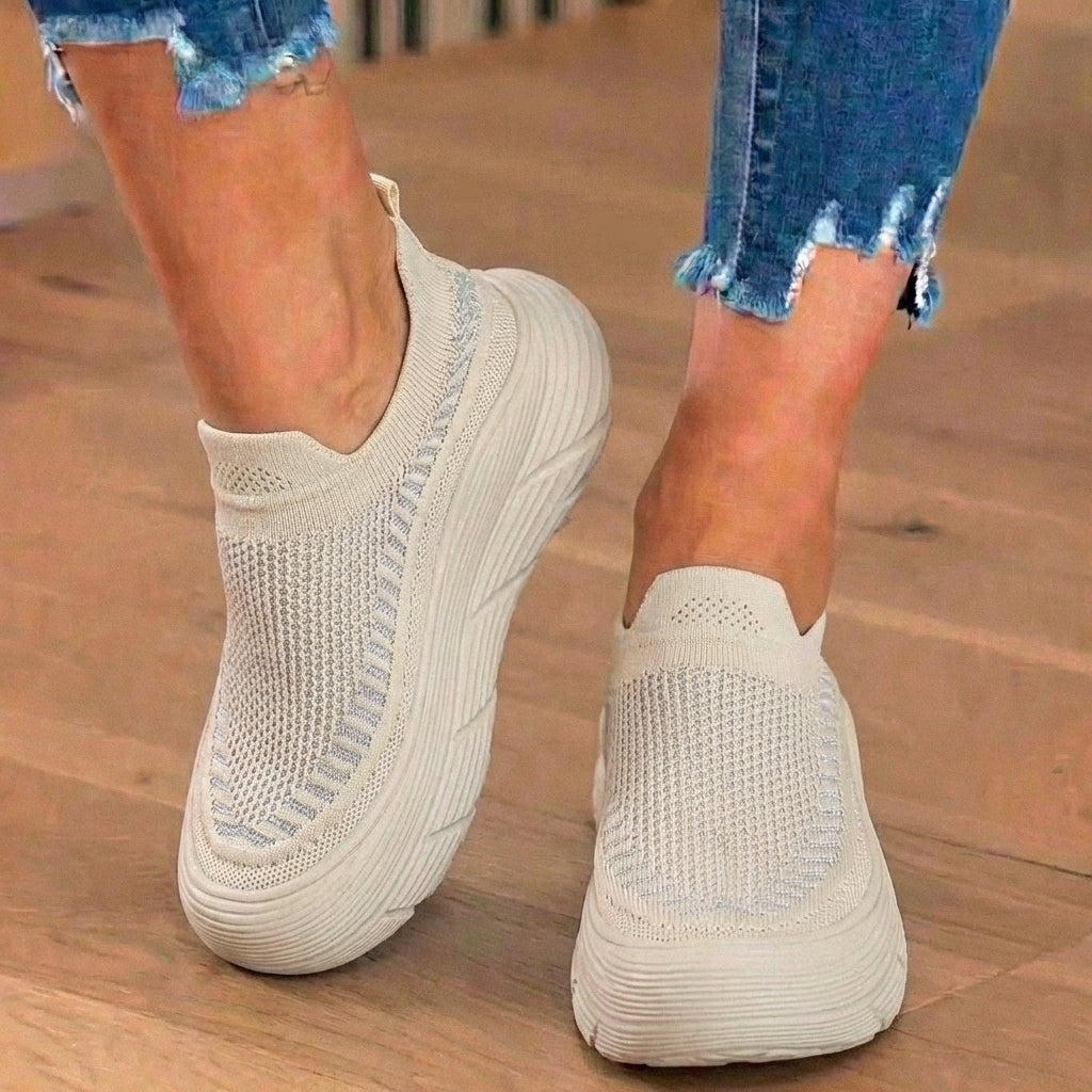 Schicke orthopädische Sneaker mit einzigartigem Design