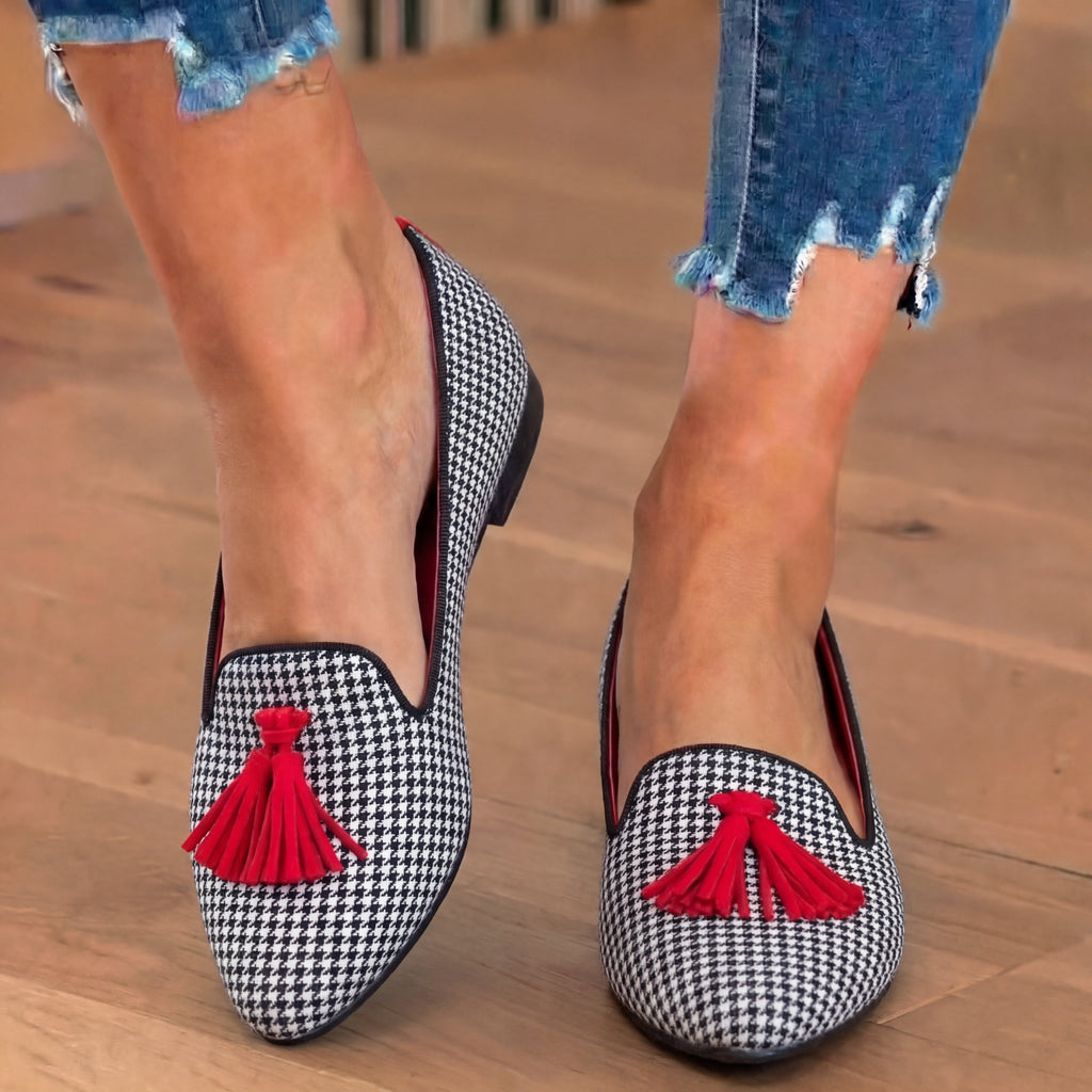Anmutige orthopädische Sandalen für einen modernen Look