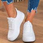 Orthopädische Strick-Slip-On-Sneaker - dehnbarer Kragen und weiße Sohle