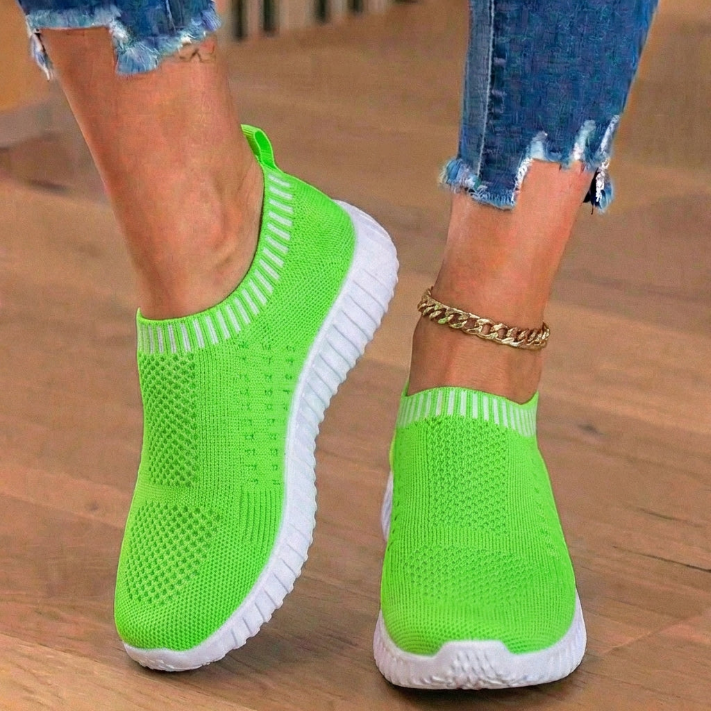 Orthopädische Strick-Slip-On-Sneaker - geripptes Kragen-Design und atmungsaktives Mesh-Oberteil