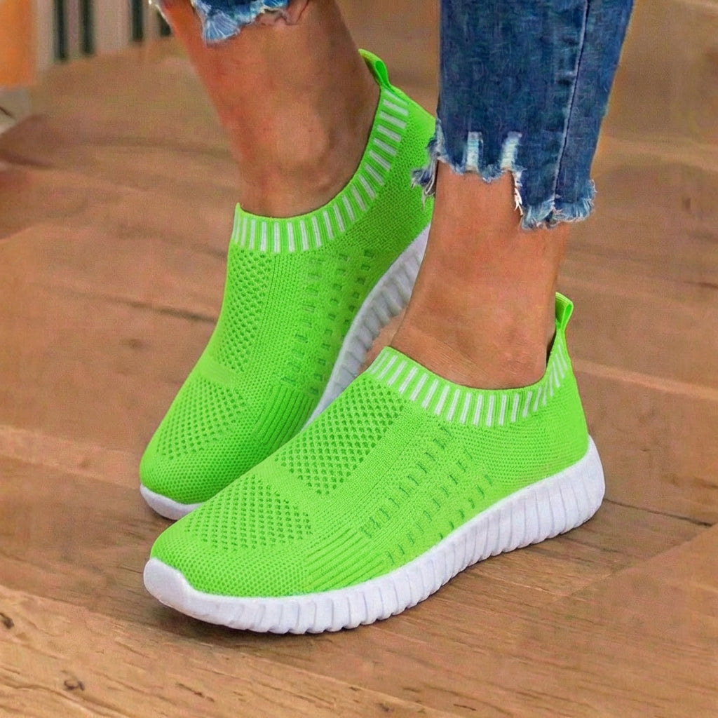 Orthopädische Strick-Slip-On-Sneaker - geripptes Kragen-Design und atmungsaktives Mesh-Oberteil