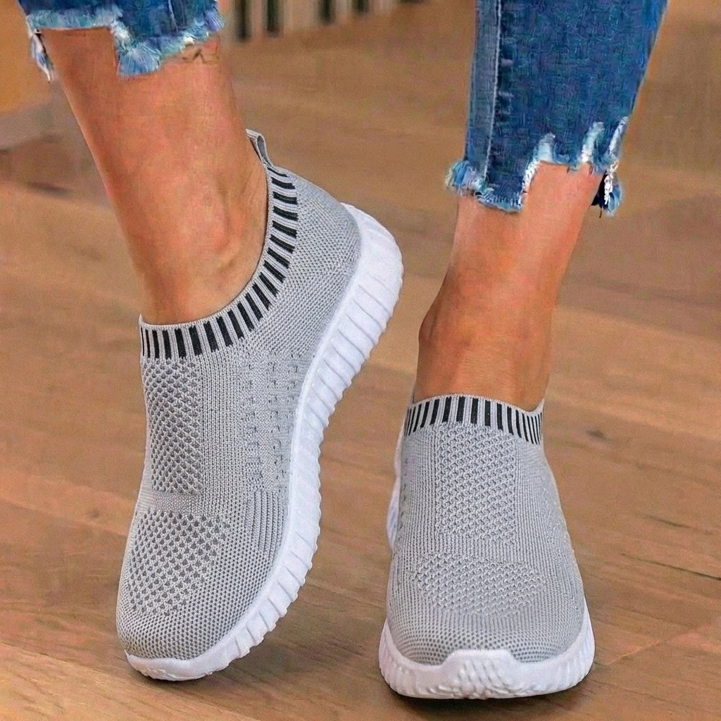 Orthopädische Strick-Slip-On-Sneaker - geripptes Kragen-Design und atmungsaktives Mesh-Oberteil