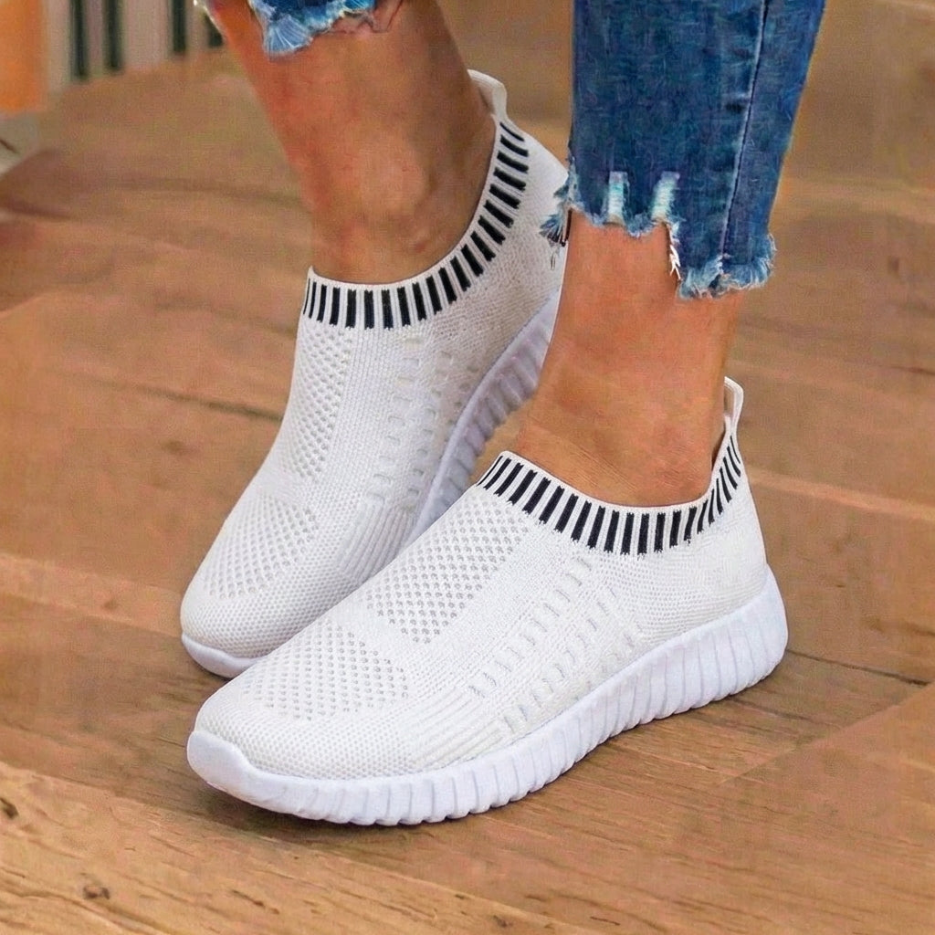 Orthopädische Strick-Slip-On-Sneaker - geripptes Kragen-Design und atmungsaktives Mesh-Oberteil