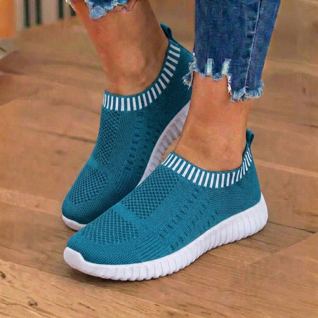 Orthopädische Strick-Slip-On-Sneaker - geripptes Kragen-Design und atmungsaktives Mesh-Oberteil
