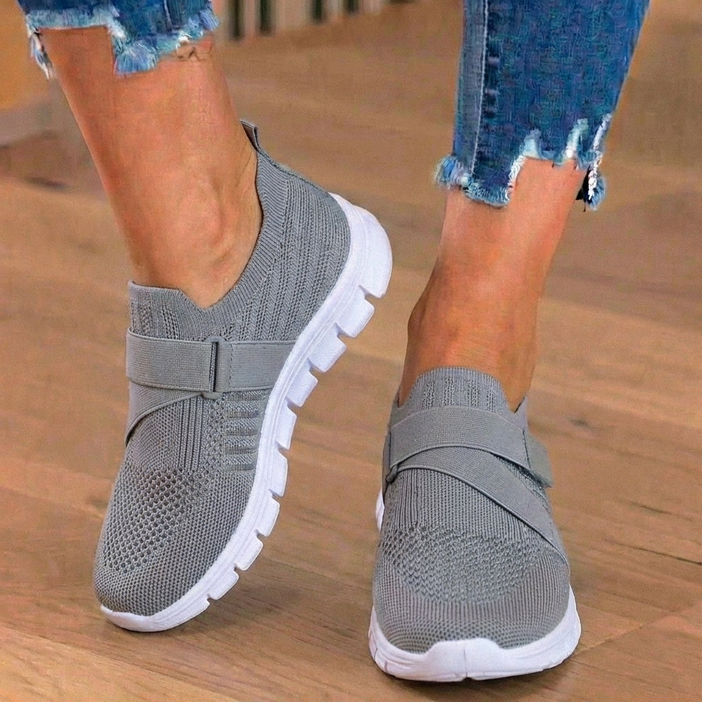 Orthopädische Strick-Slip-On-Sneaker - mit Strass besetzt und verstellbarer Riemen