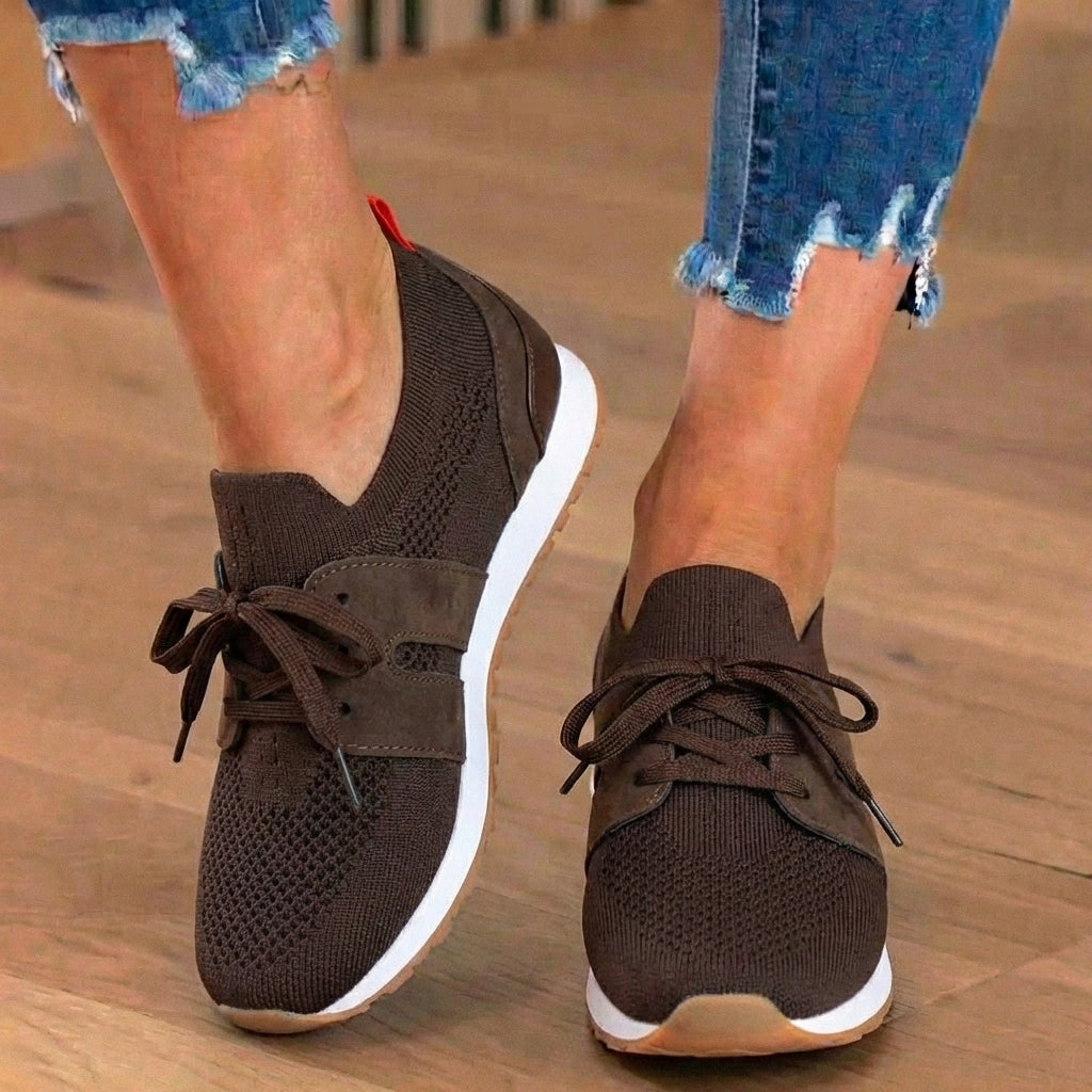 Orthopädische Mesh-Athletic-Sneaker - atmungsaktives Strickoberteile und Wildleder-Paneele