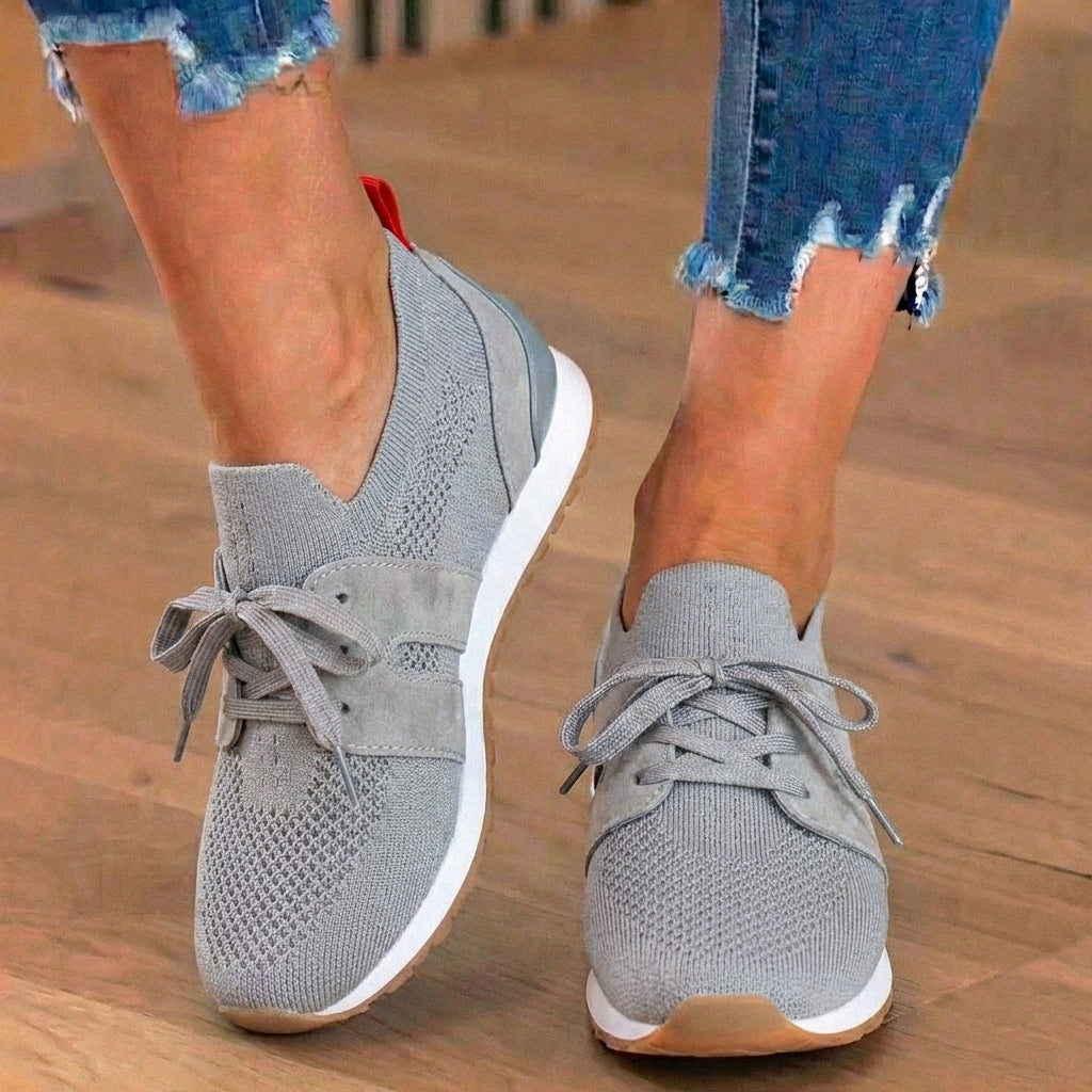 Orthopädische Mesh-Athletic-Sneaker - atmungsaktives Strickoberteile und Wildleder-Paneele