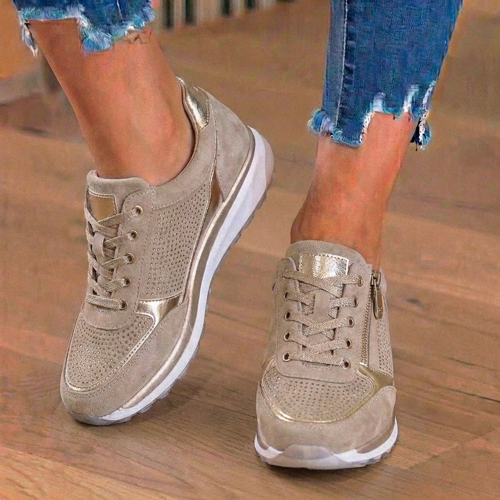 Orthopädische Wildleder-Keilabsatz-Sneaker - mit Strass besetztes Design und versteckter Höhenboost
