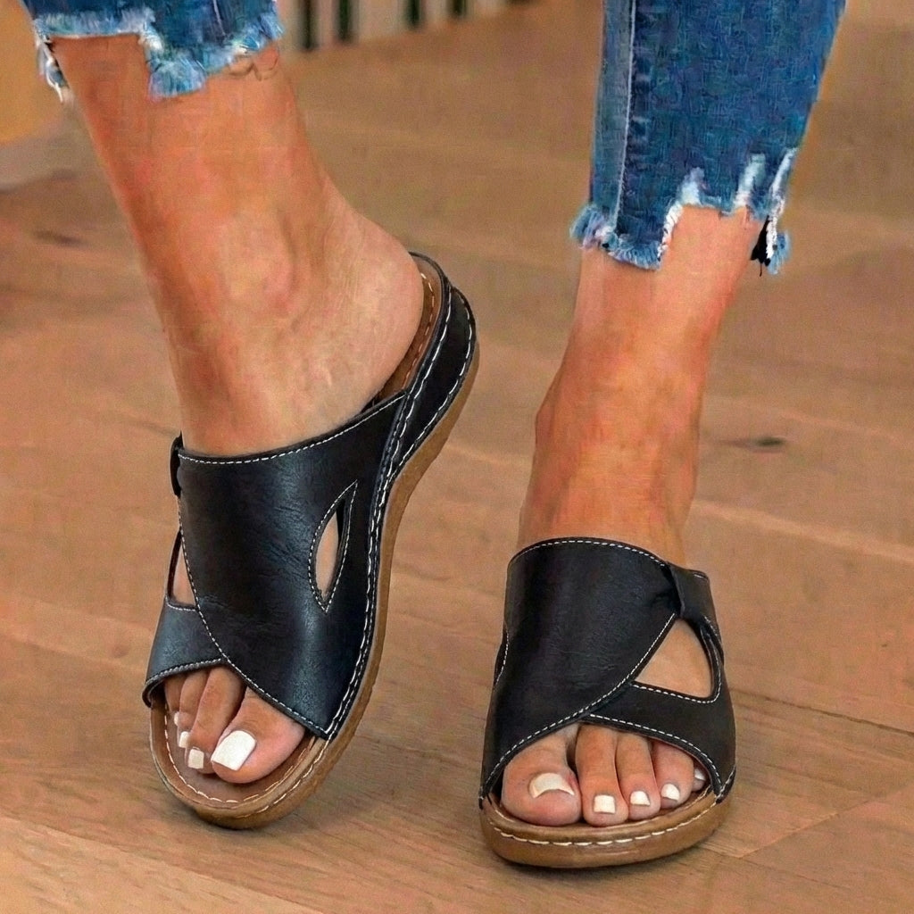 Orthopädische Leder-Crossover-Slide-Sandalen - Kontrastnaht-Detail