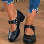 Orthopädische Wildleder-Mary-Jane-Blockabsätze - Ringschnalle & Ausschnitt-Detail