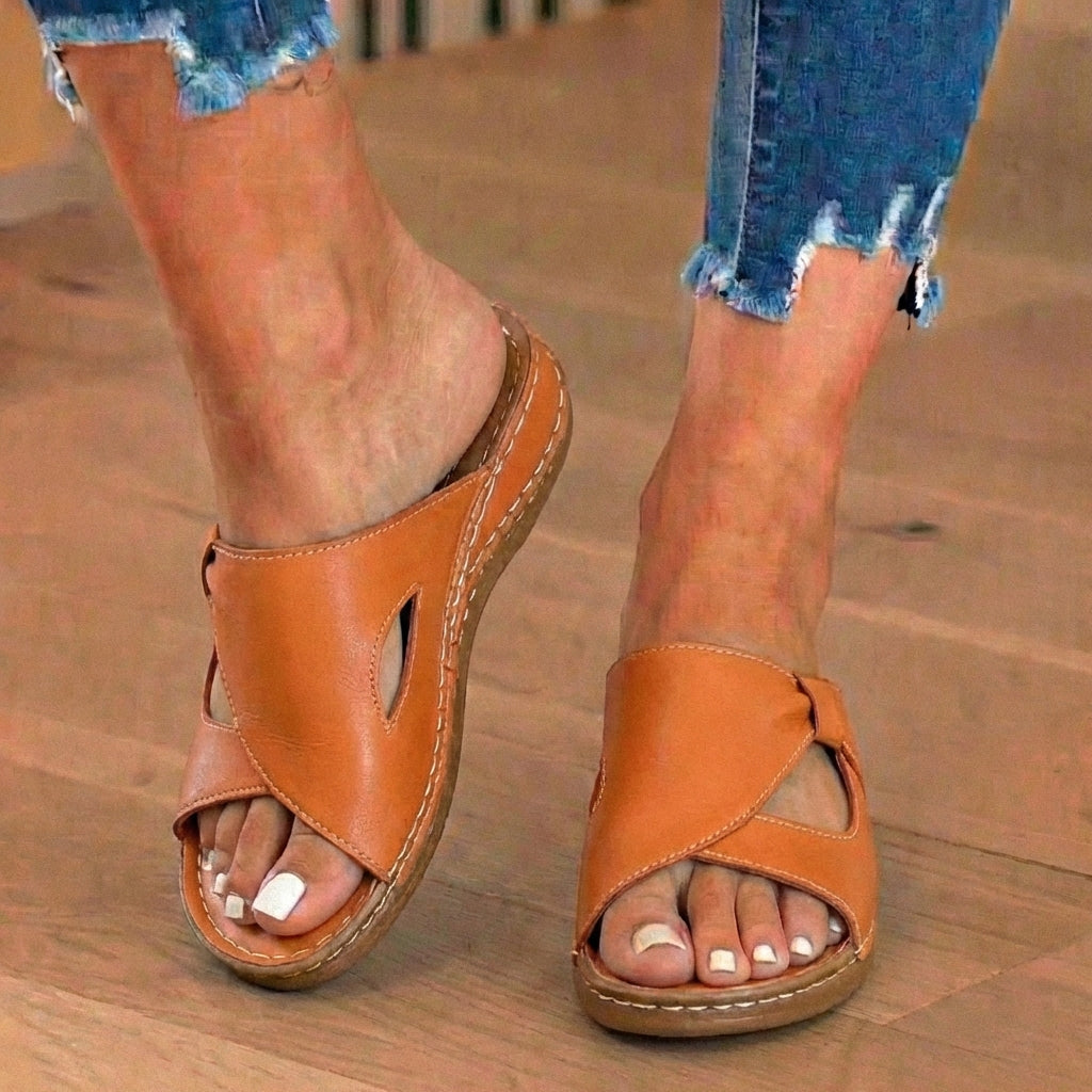 Orthopädische Leder-Crossover-Slide-Sandalen - Kontrastnaht-Detail