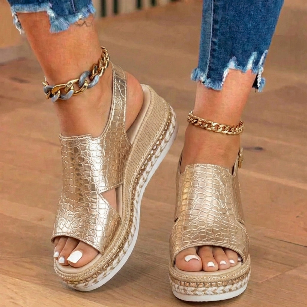 Orthopädische metallische Croc-Platform-Sandalen - Espadrille-Keil & verzierter Saum