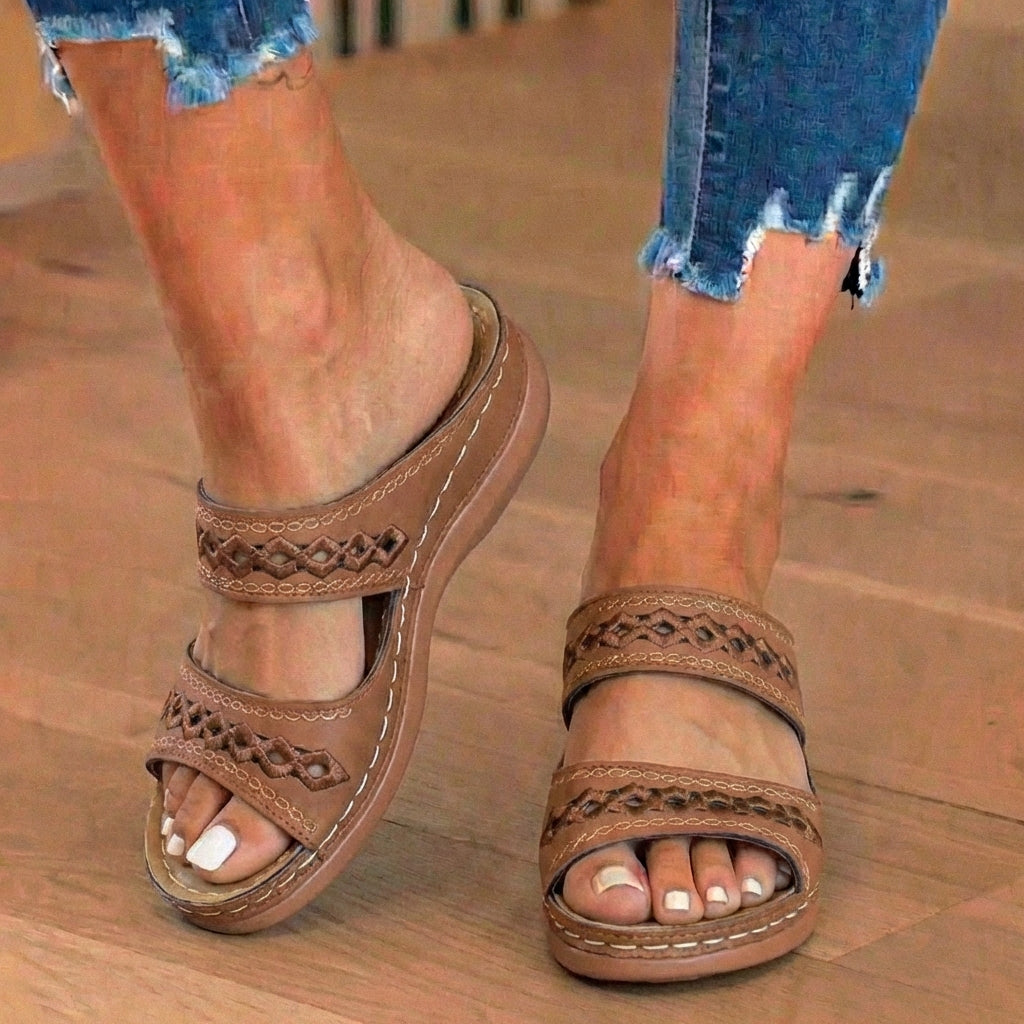 Orthopädische Leder-geflochtene Slide-Sandalen - Dreifacher Riemen Weben-Detail