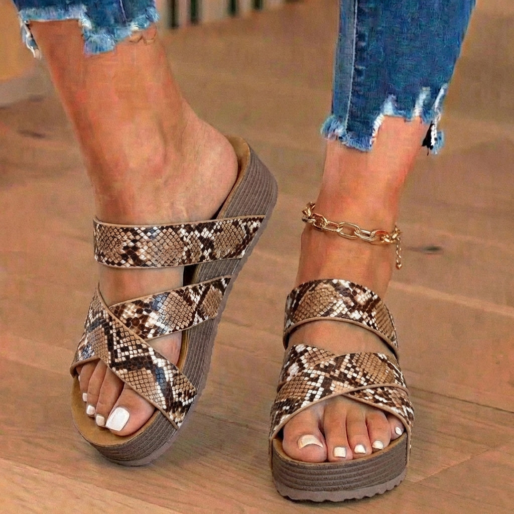 Orthopädische Leder-geflochtene Platform-Wedges - Crossover-Riemen-Design