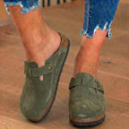 Orthopädische Wildleder-Korkfußbett-Clogs - Einzelne Schnalle Detail