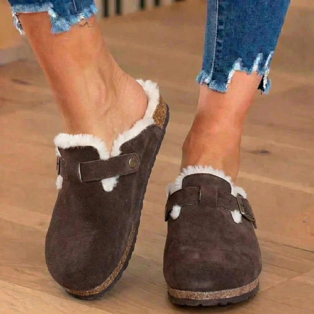 Orthopädische Wildleder-Sherpa-gefütterte Clogs - Schnallengurt-Verschluss