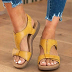 Orthopädische Leder-Knöchelriemen-Sandalen - Konturierter T-Bar Korkfußbett