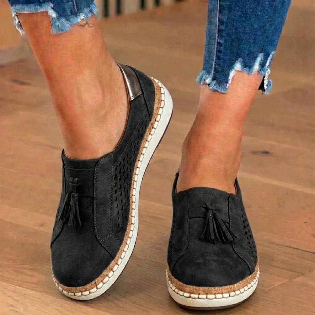 Orthopädische Leder-Slip-On-Sneaker - Quaste & perforiertes Detail