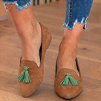 Anmutige orthopädische Sandalen für einen modernen Look