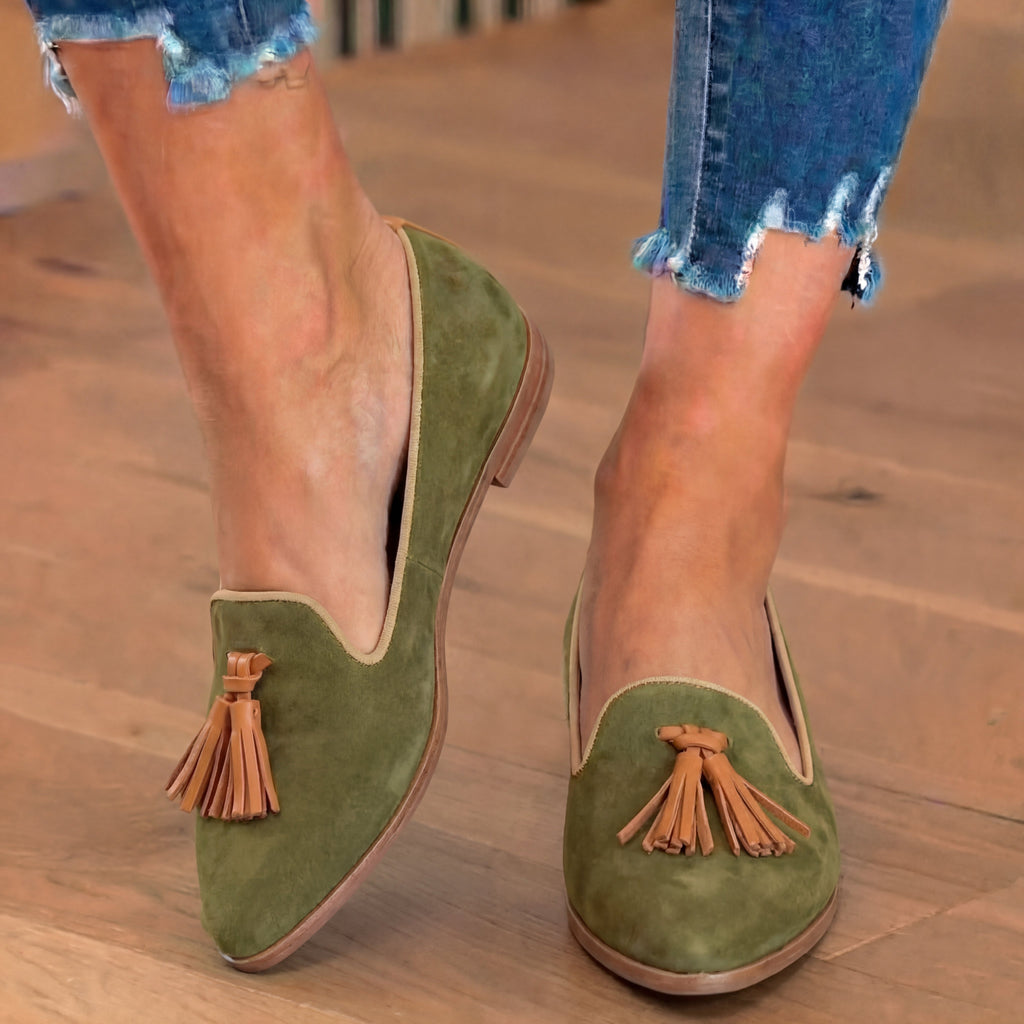 Anmutige orthopädische Sandalen für einen modernen Look