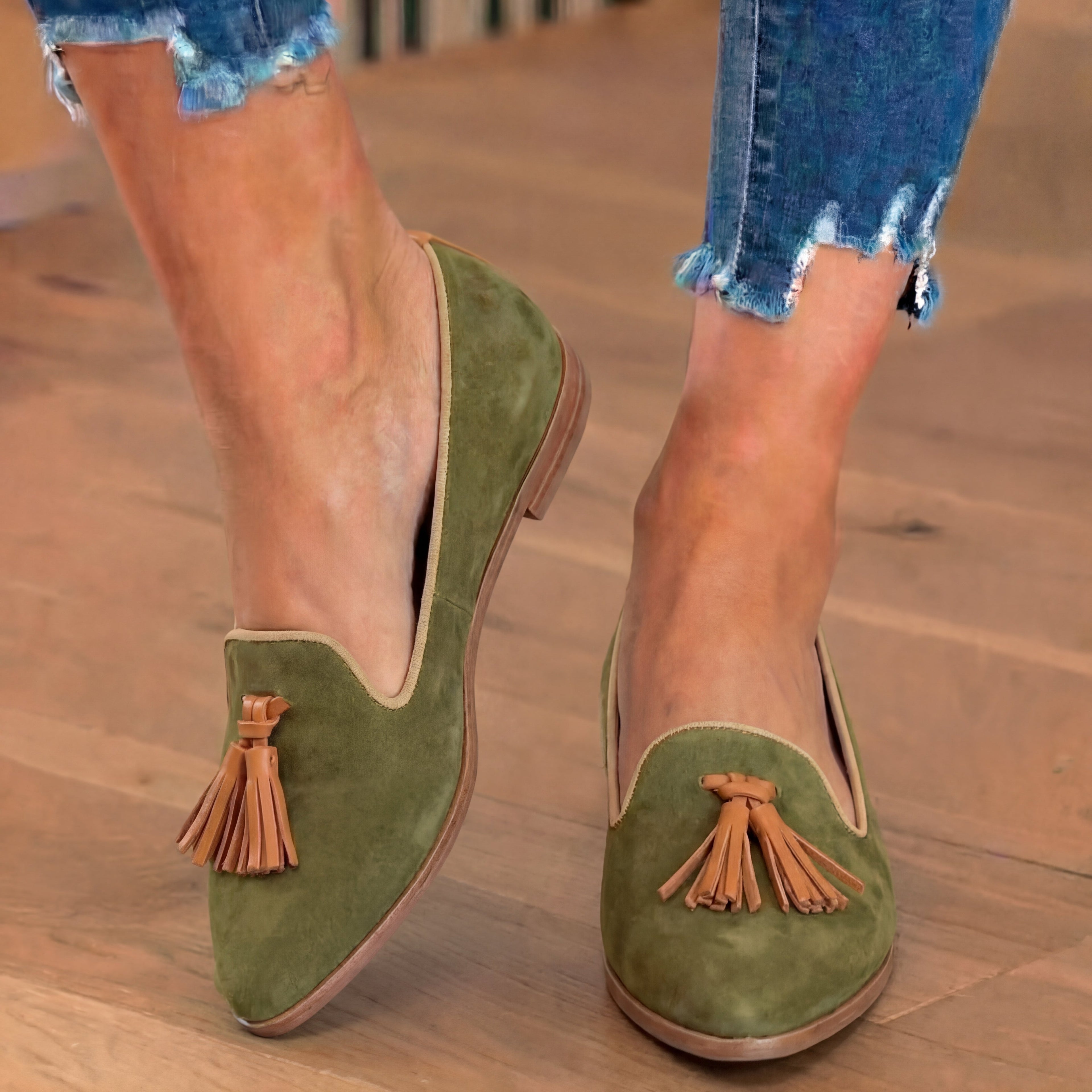 Anmutige orthopädische Sandalen für einen modernen Look