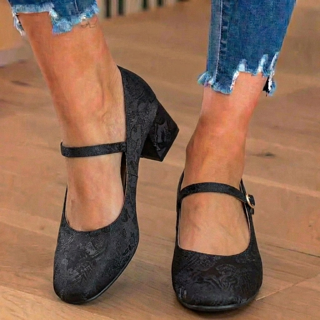 Klassische Orthopädische Schuhe mit zeitlosem Stil