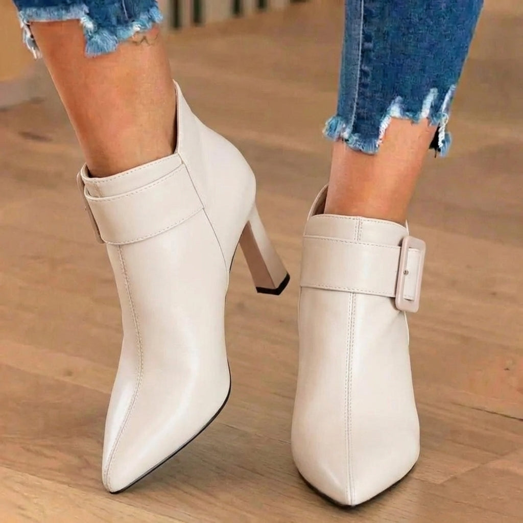 Wunderschön gefertigte orthopädische Stiefel