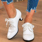 Klassische orthopädische Schuhe mit zeitlosem Stil