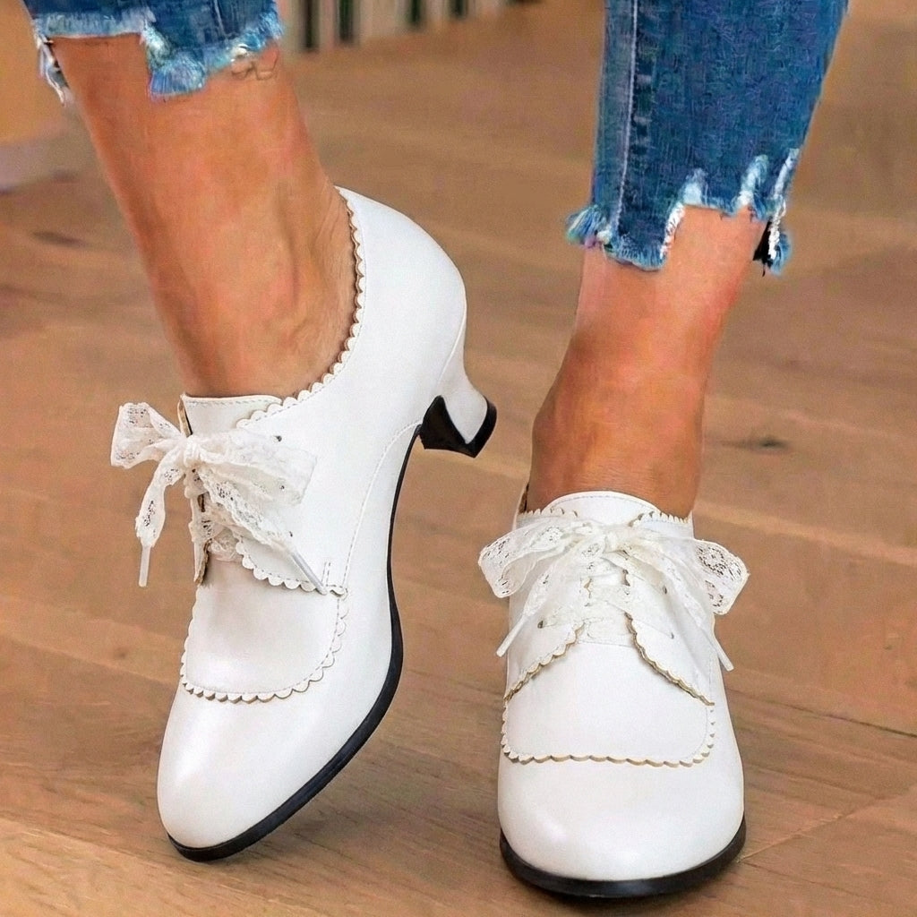 Klassische orthopädische Schuhe mit zeitlosem Stil