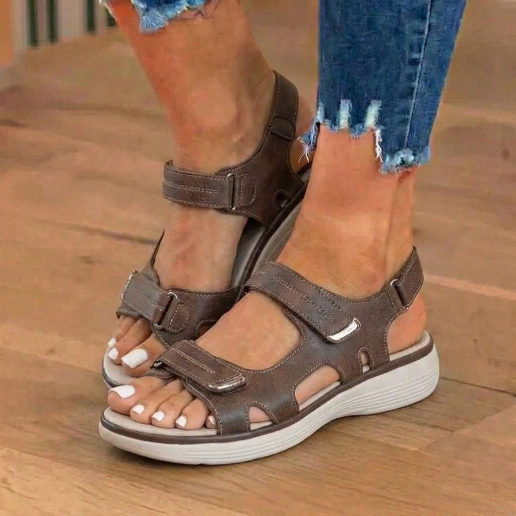 Stilvolle orthopädische Sandalen für jeden Anlass