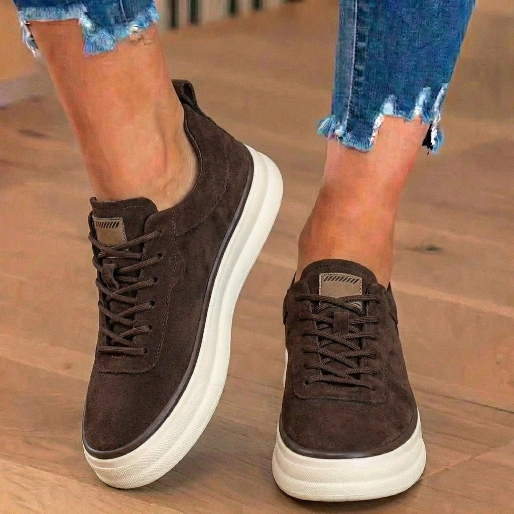 Klassische Orthopädische Sneakers mit zeitlosem Stil